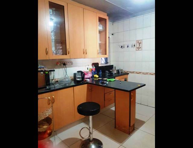 4 BEDROOM HOUSE FOR SALE IN LENASIA EXT 10